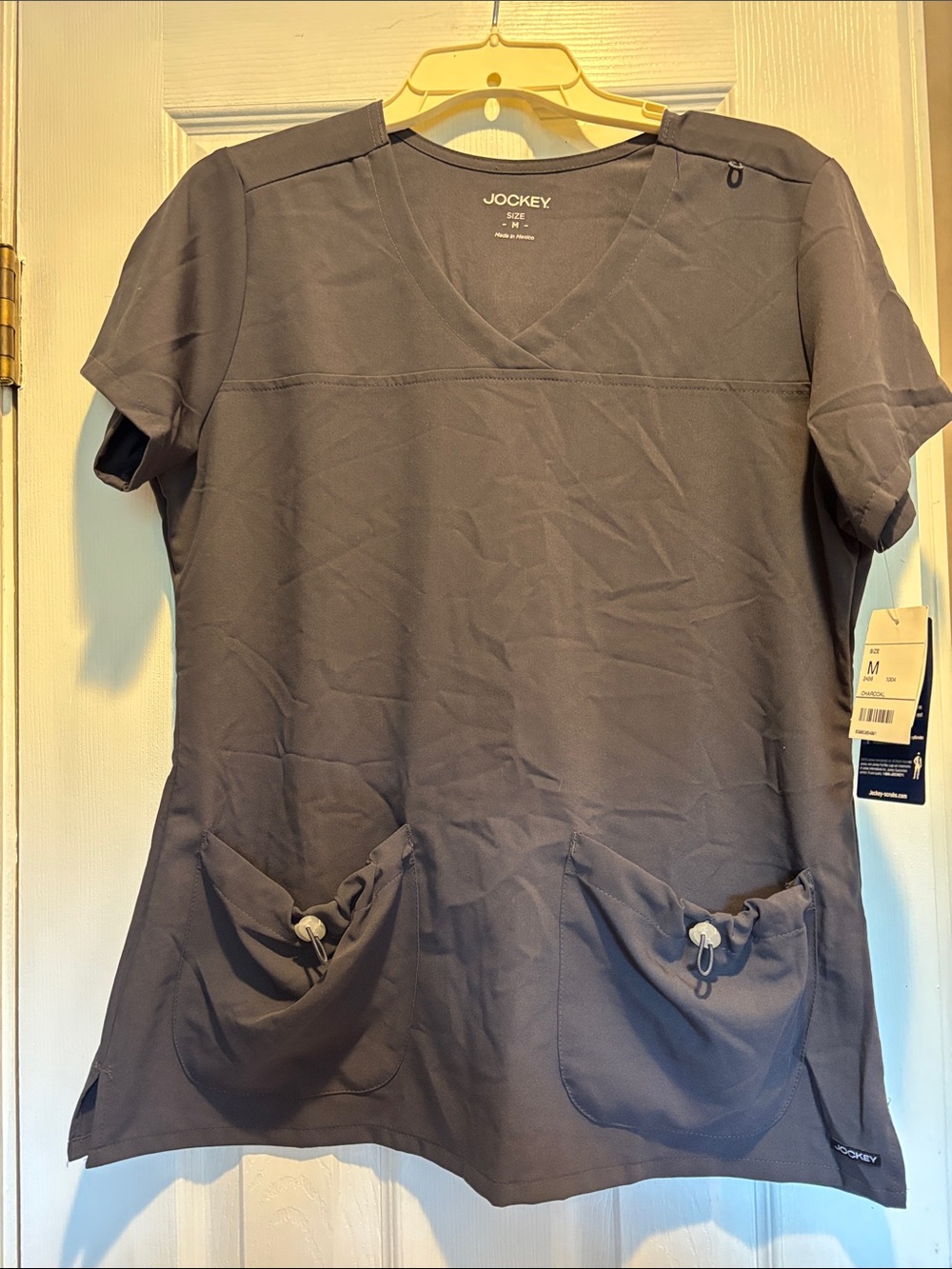Women’s Dark Gray Jockey V-Neck Scrub Top in Gray Medium NWT